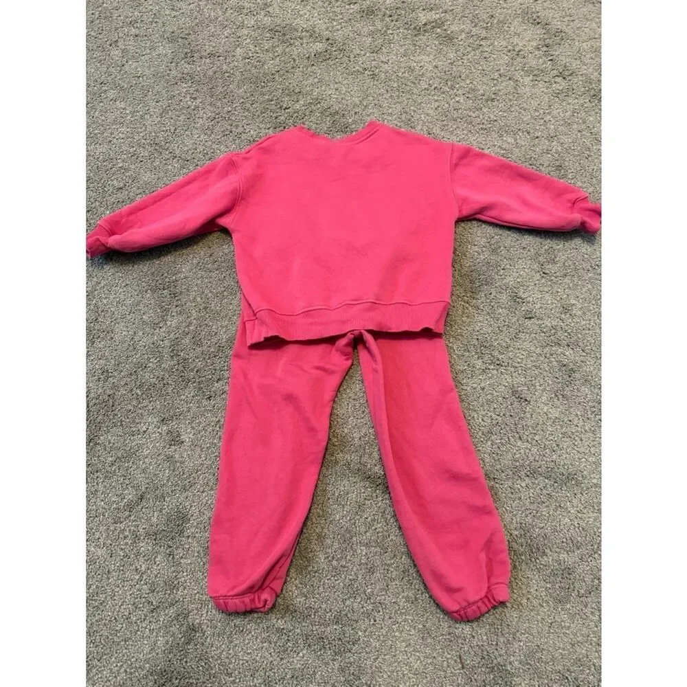 Zara sweatshirt play